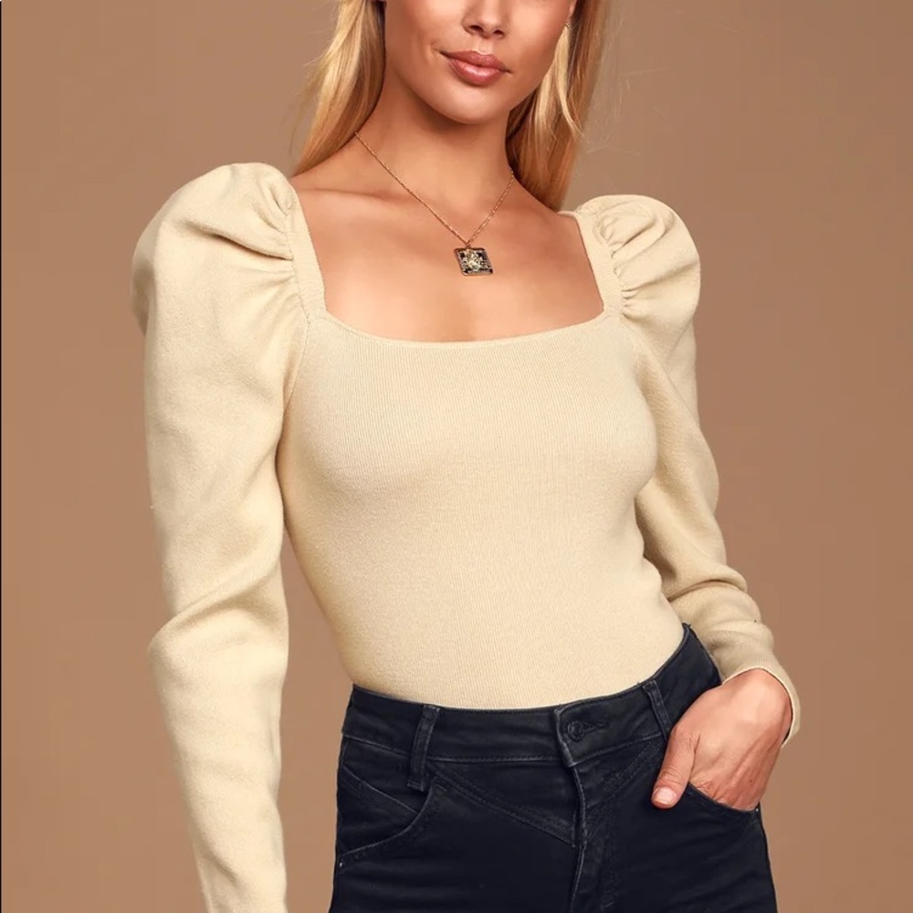 Lulu’s Beige Puff Sleeve Sweater Top